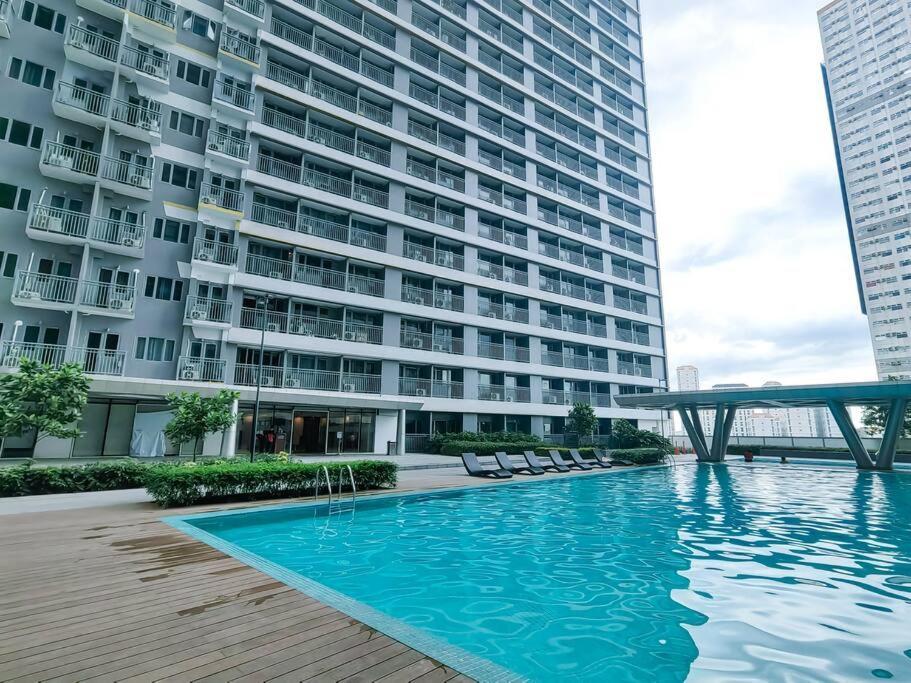 1Br Unit Condotel W Balcony Fame Residences -Fm15 Manila Bagian luar foto